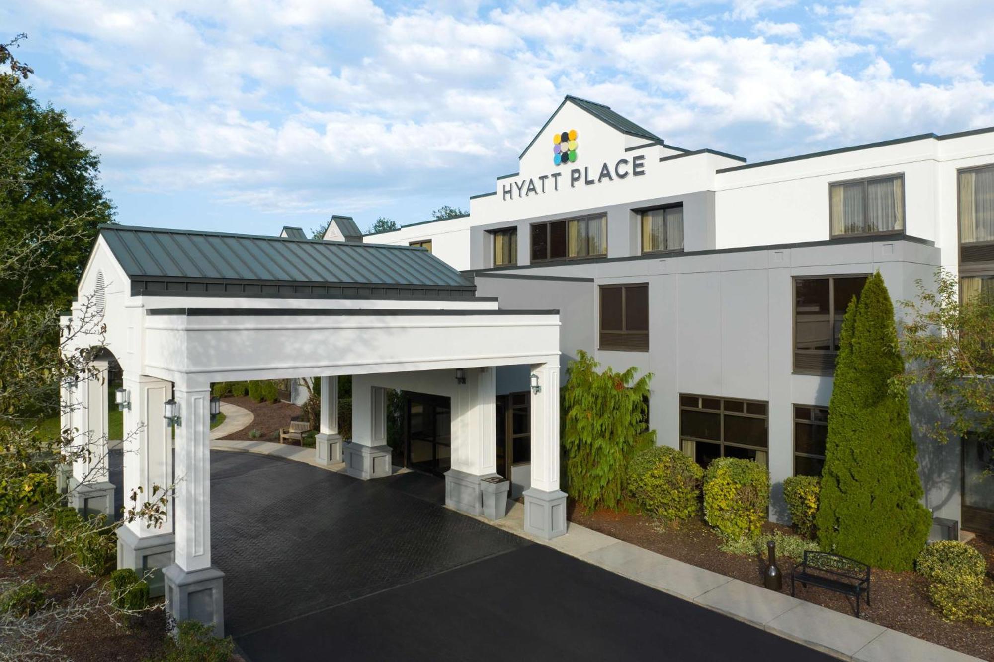 Hyatt Place Mystic Exterior photo